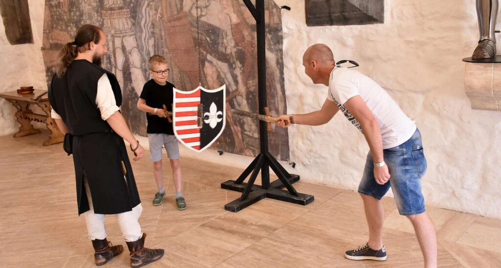 Játékos lovagi hétpróba a Diósgyőri várban