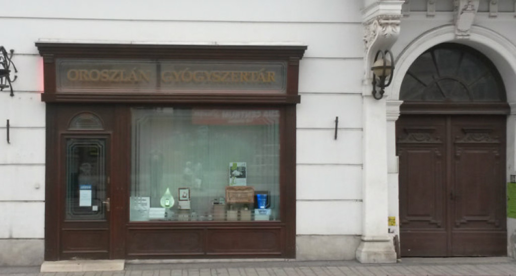Oroszlán Pharmacy