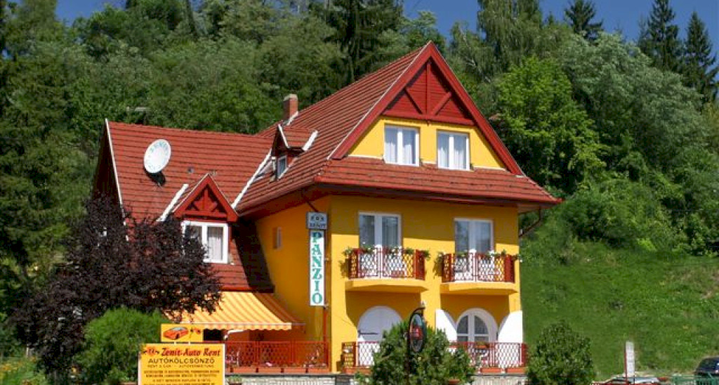 Zenit Panzió